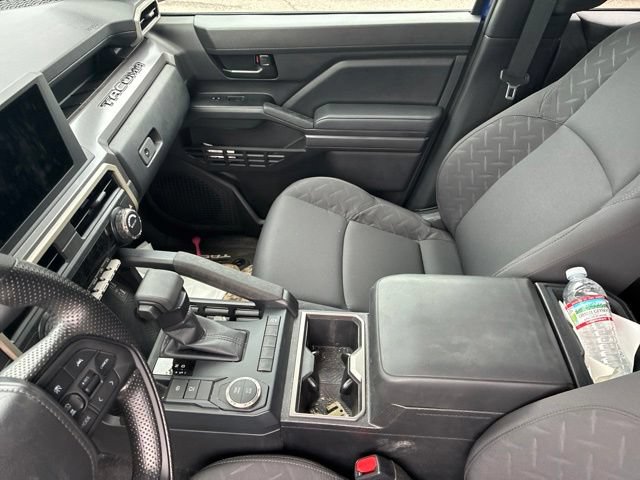 Used 2025 Toyota Tacoma SR5 RWD image 94