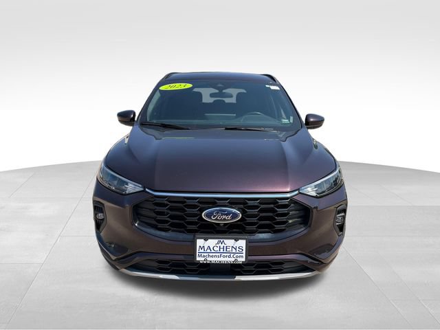 Certified 2023 Ford Escape ST-Line Select w/ Tech Pack #2 AWD/4WD image 9