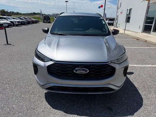 Certified 2024 Ford Escape ST-Line w/ Tech Pack #1 AWD/4WD image 3