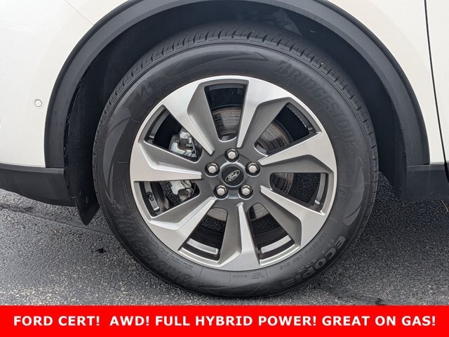 Certified 2023 Ford Escape Platinum w/ Premium Technology Package AWD/4WD image 9