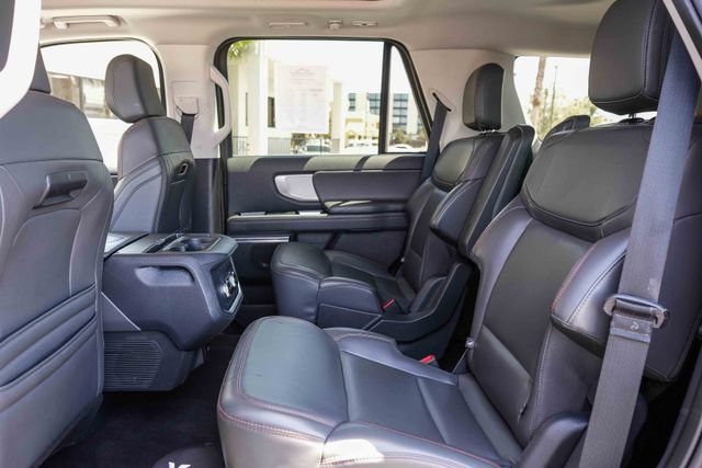 Certified 2025 Ford Expedition Active AWD/4WD image 21