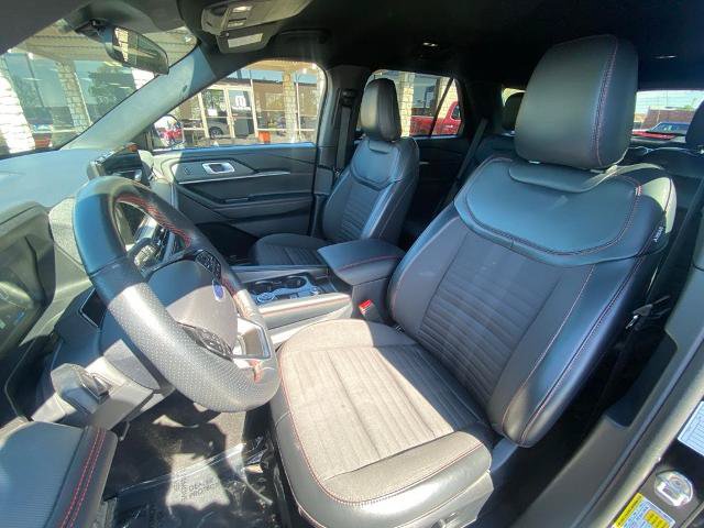 Certified 2025 Ford Explorer ST-Line w/ ST-Line Street Pack AWD/4WD image 21