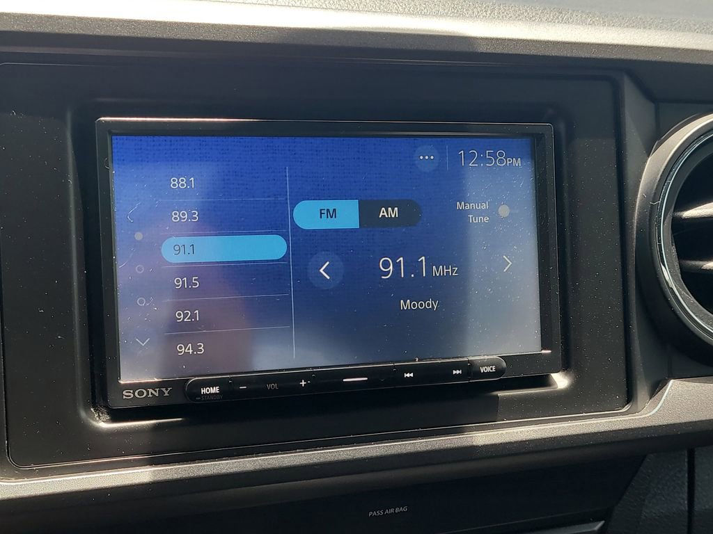 Used 2019 Toyota Tacoma TRD Off-Road AWD/4WD image 18