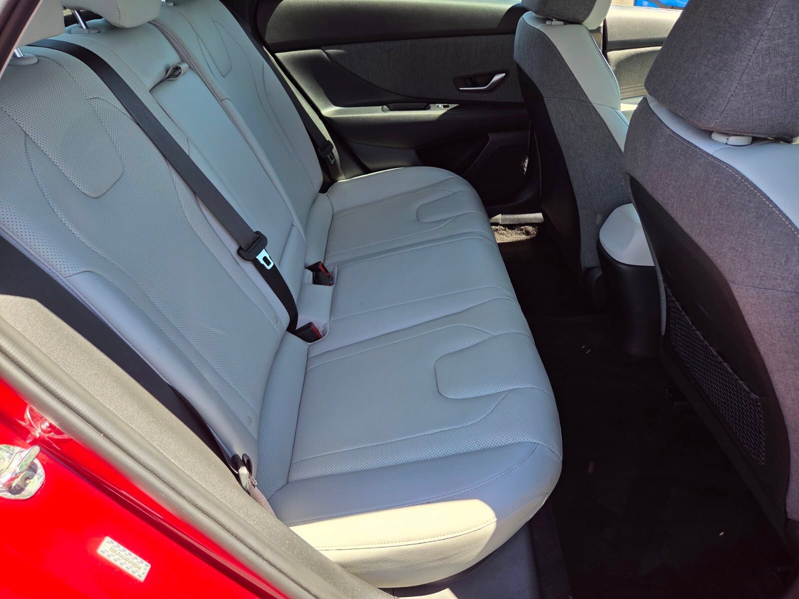 Used 2023 Hyundai Elantra Limited w/ Cargo Package FWD image 15