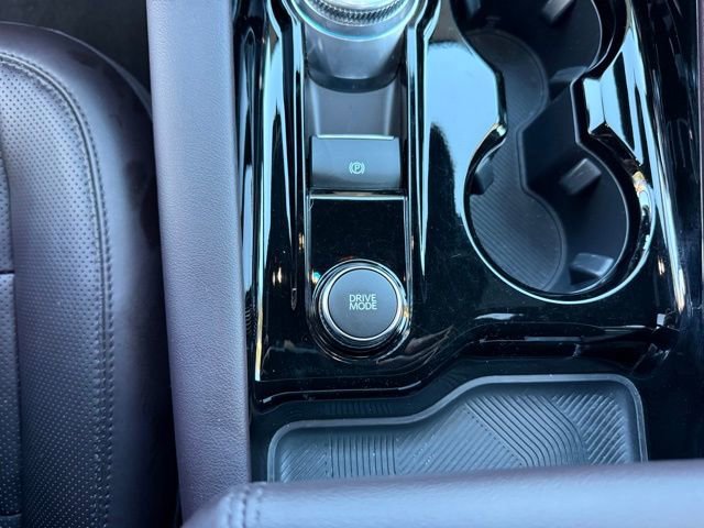 Certified 2025 Ford Explorer Platinum w/ LUX Leather Package image 34