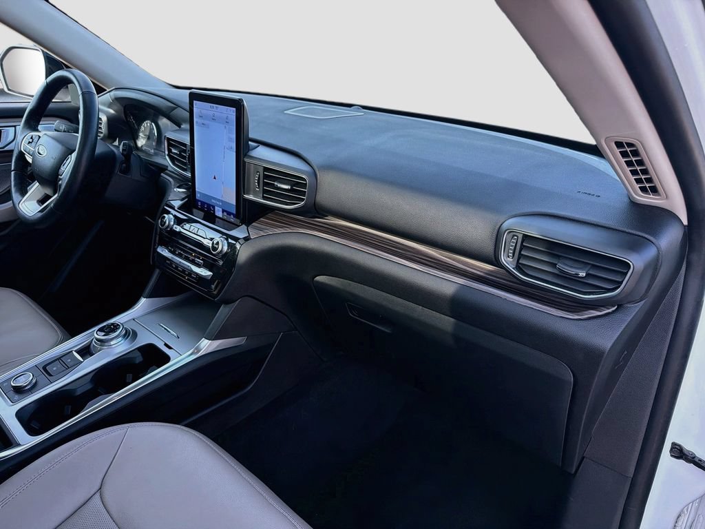Certified 2023 Ford Explorer Limited w/ Limited Technology Package AWD/4WD image 34