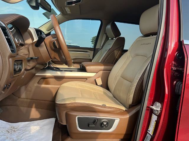 Used 2019 RAM 1500 Laramie AWD/4WD image 12