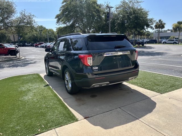 Certified 2023 Ford Explorer XLT w/ Equipment Group 202A RWD image 8