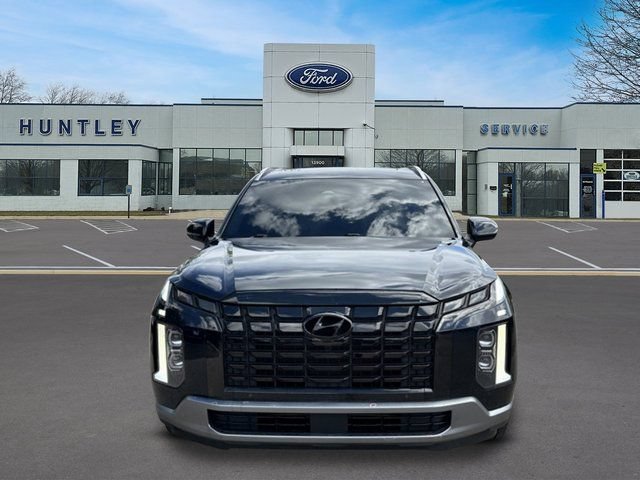 Used 2023 Hyundai Palisade Limited w/ Cargo Package AWD/4WD image 2