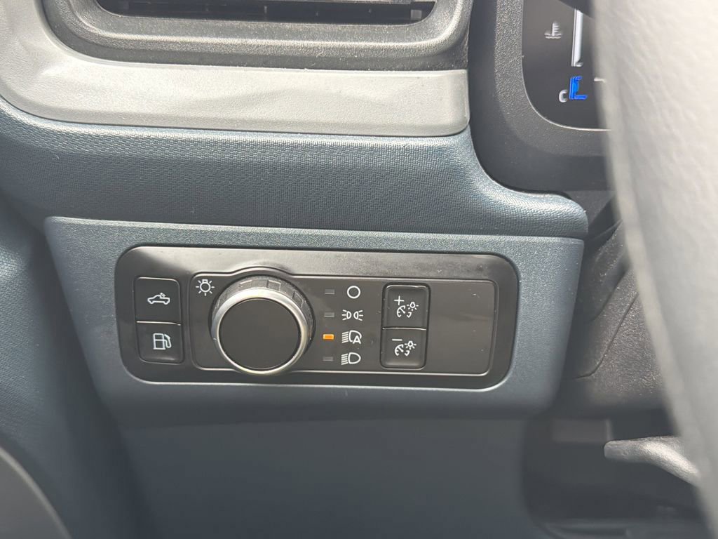 Certified 2025 Ford Maverick XL image 26