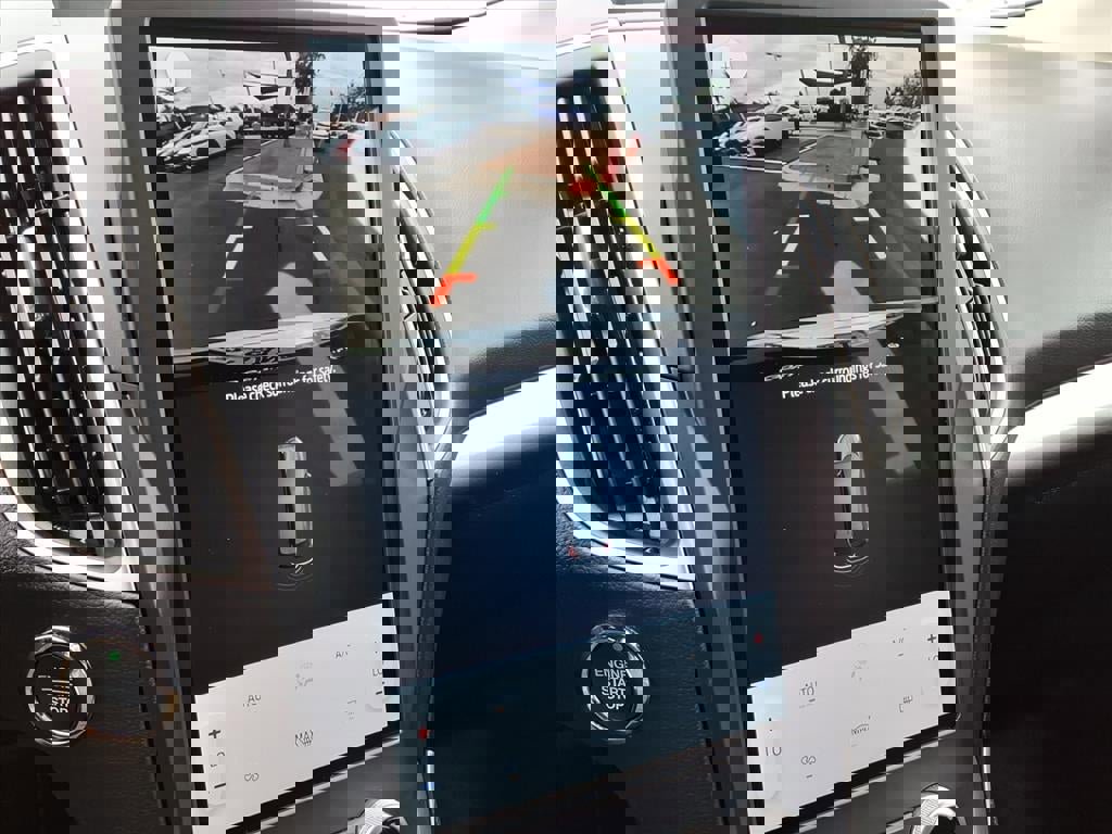 Certified 2022 Ford Edge SE w/ Black Appearance Package image 27