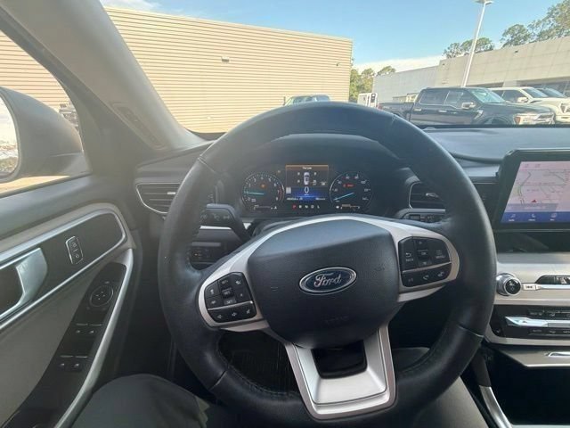Certified 2023 Ford Explorer XLT w/ Equipment Group 202A RWD image 15