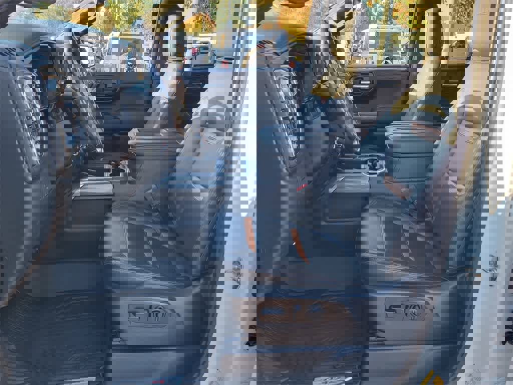 Used 2020 GMC Sierra 1500 AT4 w/ Technology Package image 10