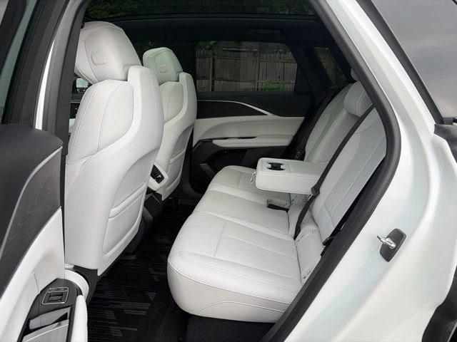 Used 2024 Cadillac Lyriq Luxury w/ LPO, Floor Liner Package AWD/4WD image 32