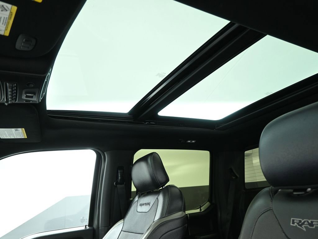 Certified 2018 Ford F150 Raptor w/ Equipment Group 802A Luxury AWD/4WD image 20