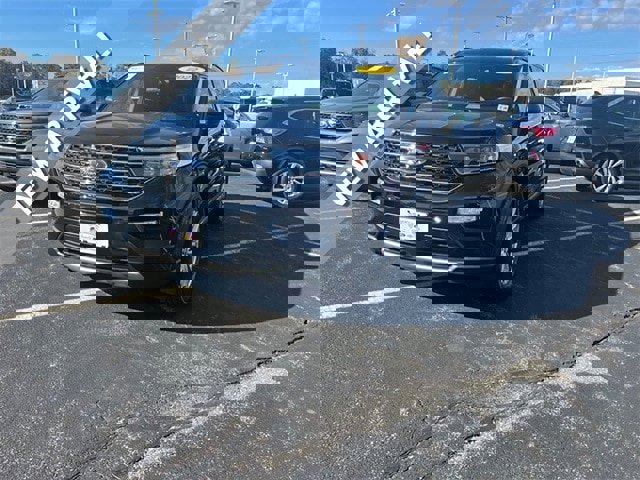 Certified 2022 Ford Explorer XLT w/ Equipment Group 202A