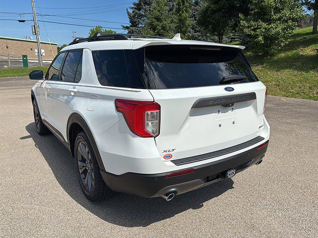 Certified 2024 Ford Explorer XLT w/ Equipment Group 202A AWD/4WD image 2