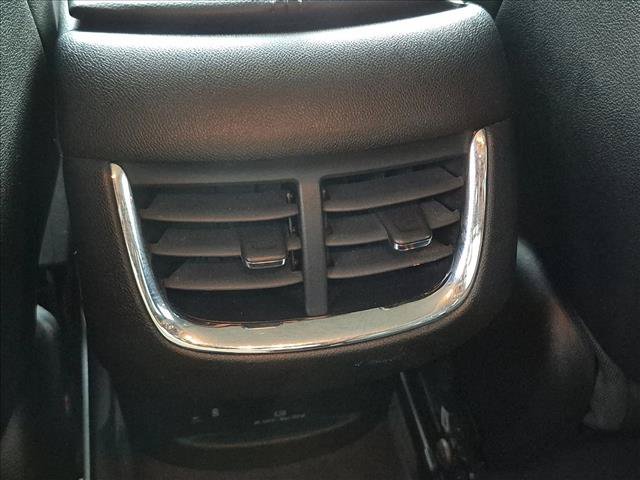Used 2023 Chevrolet Malibu LT FWD image 17