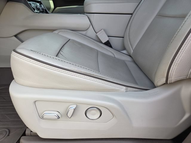 Used 2023 GMC Yukon Denali AWD/4WD image 16