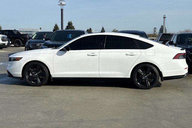 Used 2025 Honda Accord Sport image 2