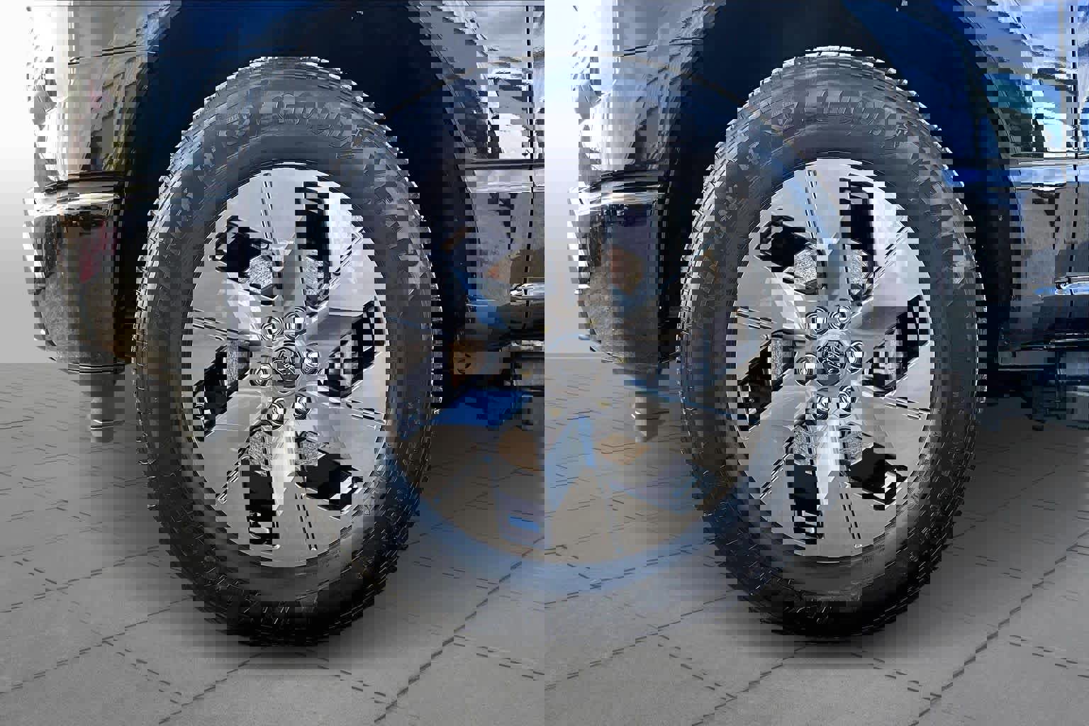 Certified 2024 Ford F150 Lightning XLT image 18