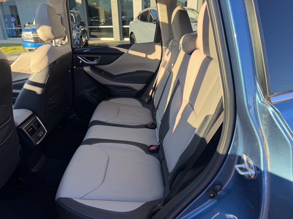 Used 2023 Subaru Forester Limited AWD/4WD image 9