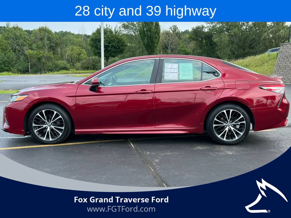 Used 2018 Toyota Camry SE w/ Moonroof Package FWD image 35