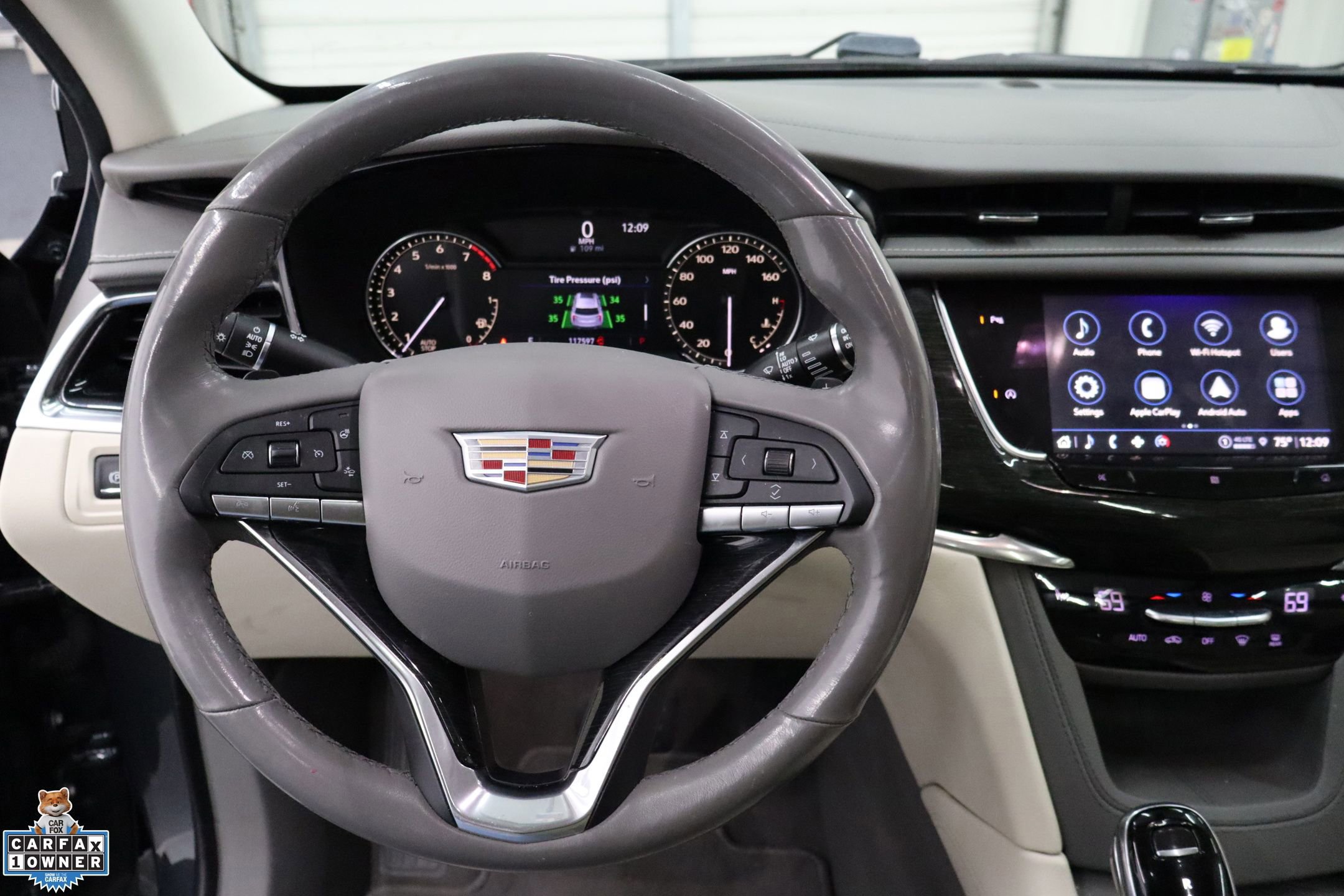 Used 2021 Cadillac XT6 Premium Luxury w/ LPO, Floor Liner Package image 18