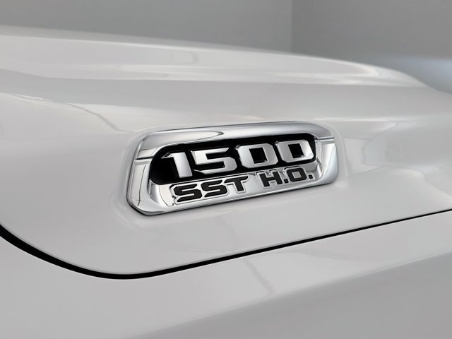 Used 2025 RAM 1500 Limited AWD/4WD image 12
