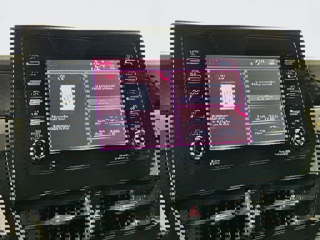 Used 2023 Toyota Camry SE image 19