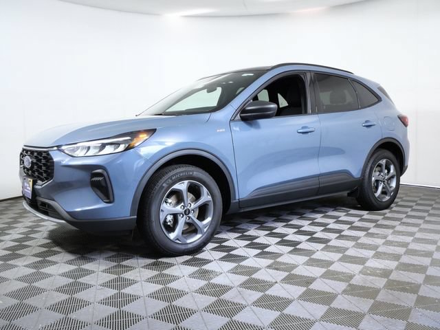 Certified 2025 Ford Escape ST-Line w/ Tech Pack #1 AWD/4WD image 5