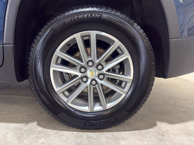 Used 2023 Chevrolet Traverse LT image 12