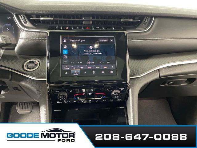 Used 2023 Jeep Grand Cherokee Altitude AWD/4WD image 15
