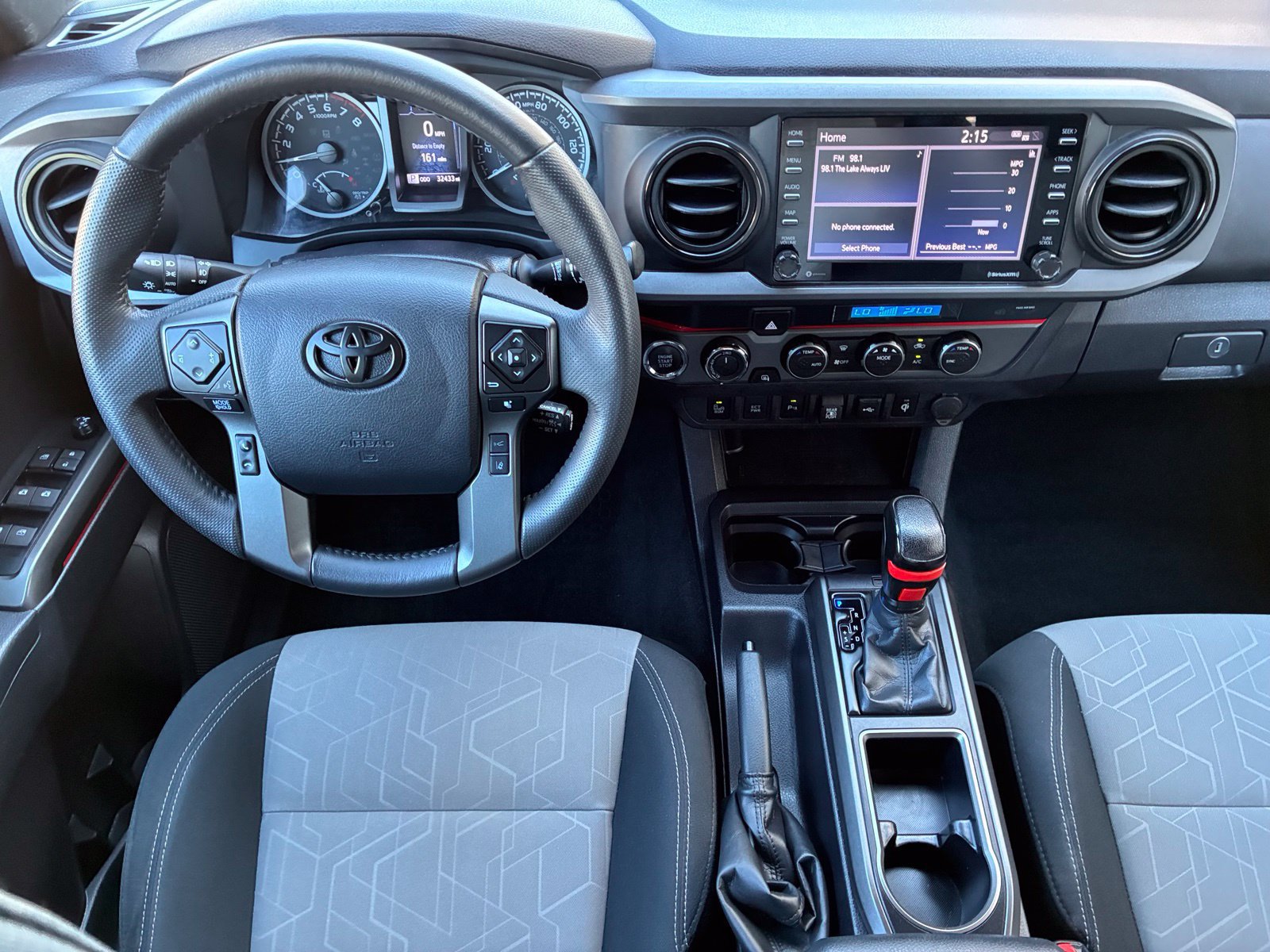 Used 2023 Toyota Tacoma TRD Off-Road w/ Technology Package AWD/4WD image 17