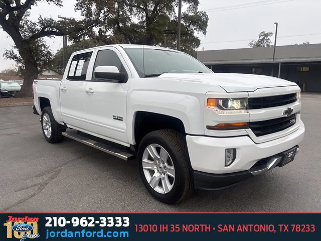 Used 2018 Chevrolet Silverado 1500 LT w/ Texas Edition image 5