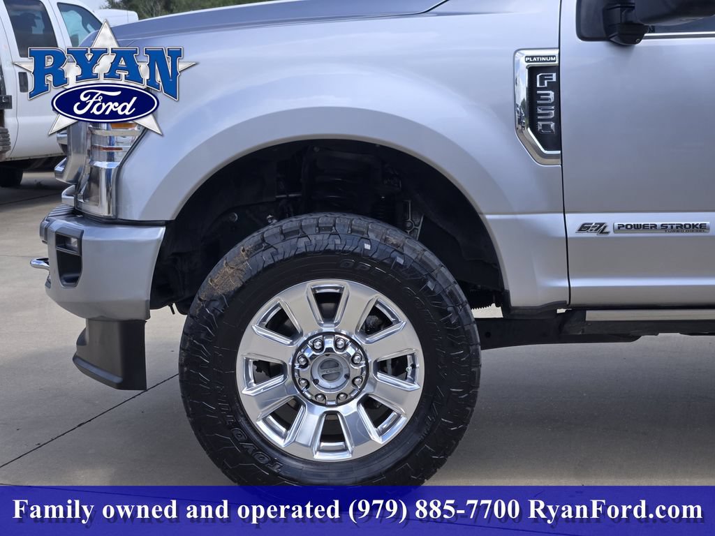 Certified 2022 Ford F350 Platinum w/ FX4 Off-Road Package AWD/4WD image 5