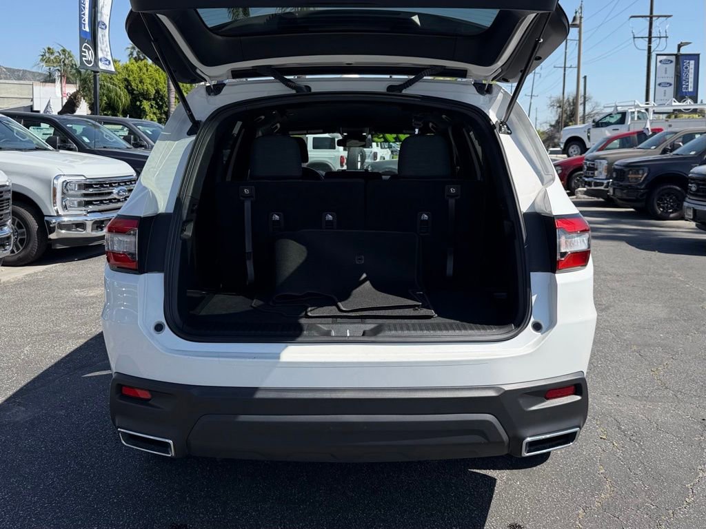 Used 2025 Honda Pilot Sport image 10