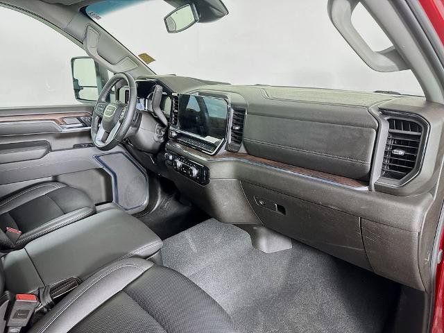 Used 2025 GMC Sierra 2500 SLT AWD/4WD image 28