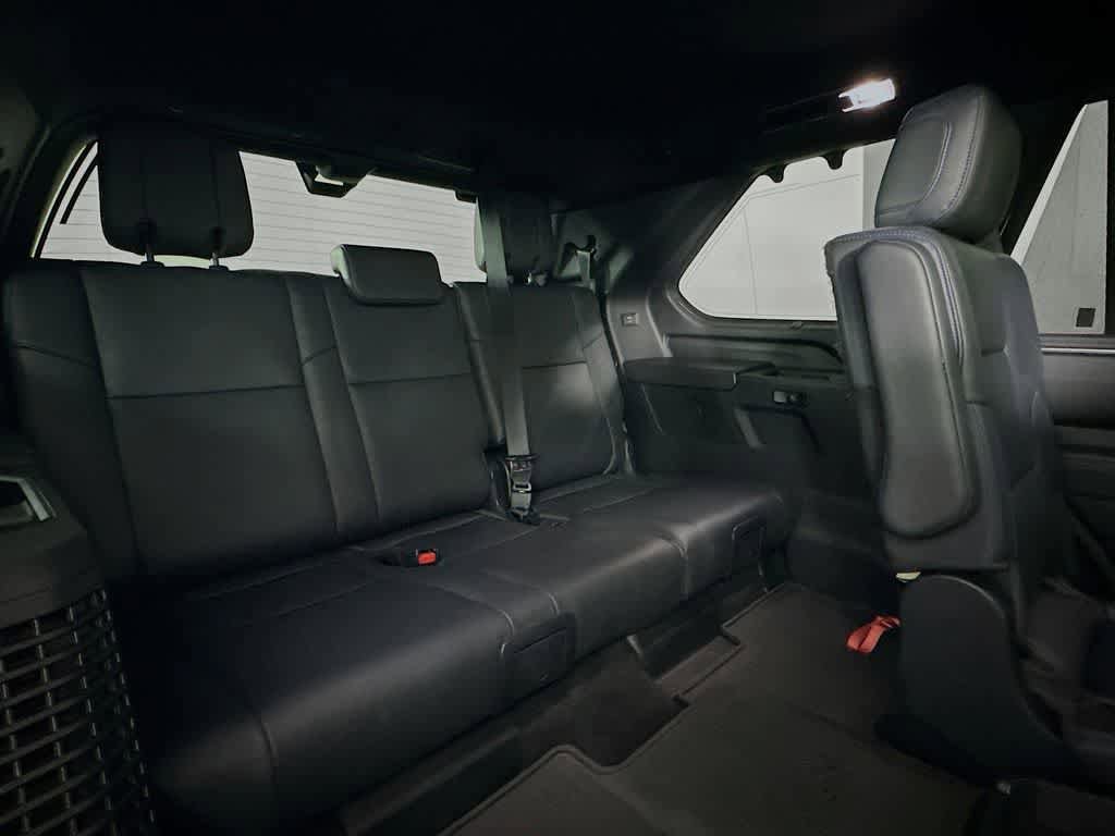Used 2023 Toyota Sequoia Platinum AWD/4WD image 32