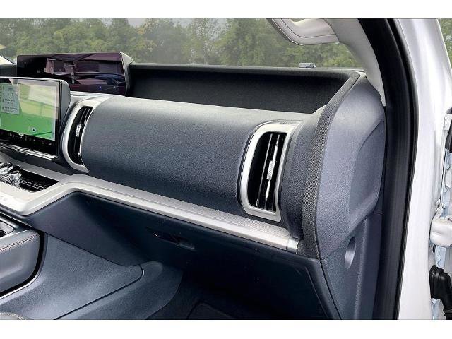 Certified 2025 Ford Expedition Active image 25