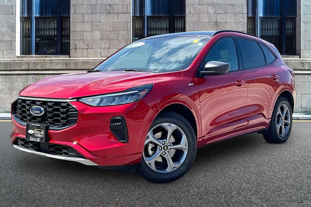 Certified 2024 Ford Escape ST-Line AWD/4WD image 2