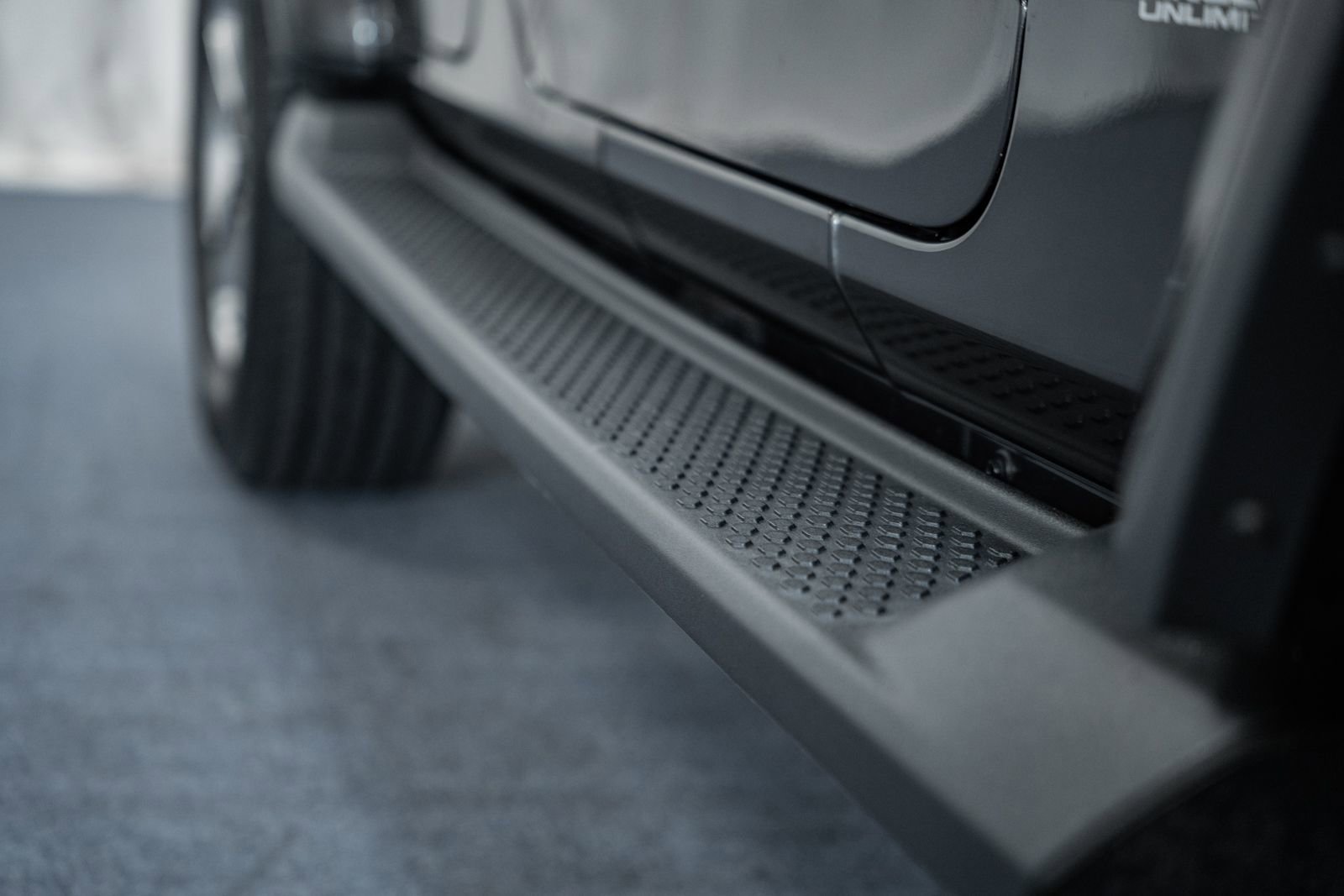 Used 2018 Jeep Wrangler Unlimited Sahara image 14