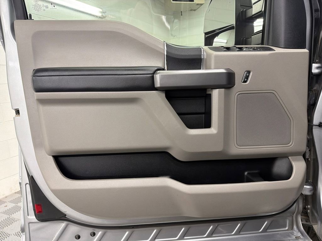 Certified 2020 Ford F250 XLT w/ XLT Value Package image 16