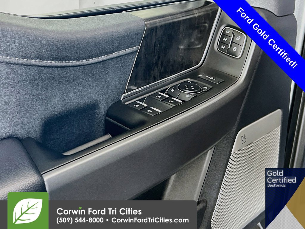 Certified 2025 Ford F350 Lariat w/ Black Appearance Package AWD/4WD image 11