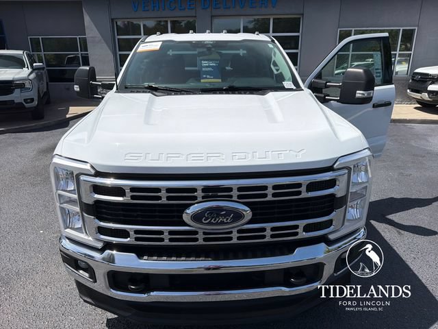 Certified 2025 Ford F350 XLT AWD/4WD image 28