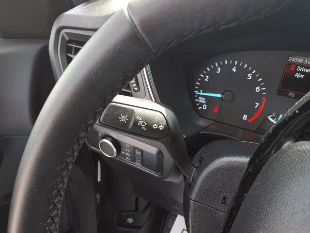 Certified 2022 Ford Escape SE w/ SE Sport Appearance Package image 19