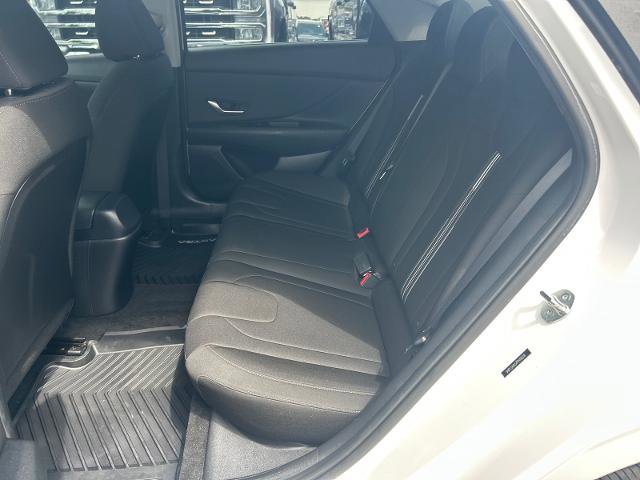 Used 2023 Hyundai Elantra SEL w/ Convenience Package FWD image 10