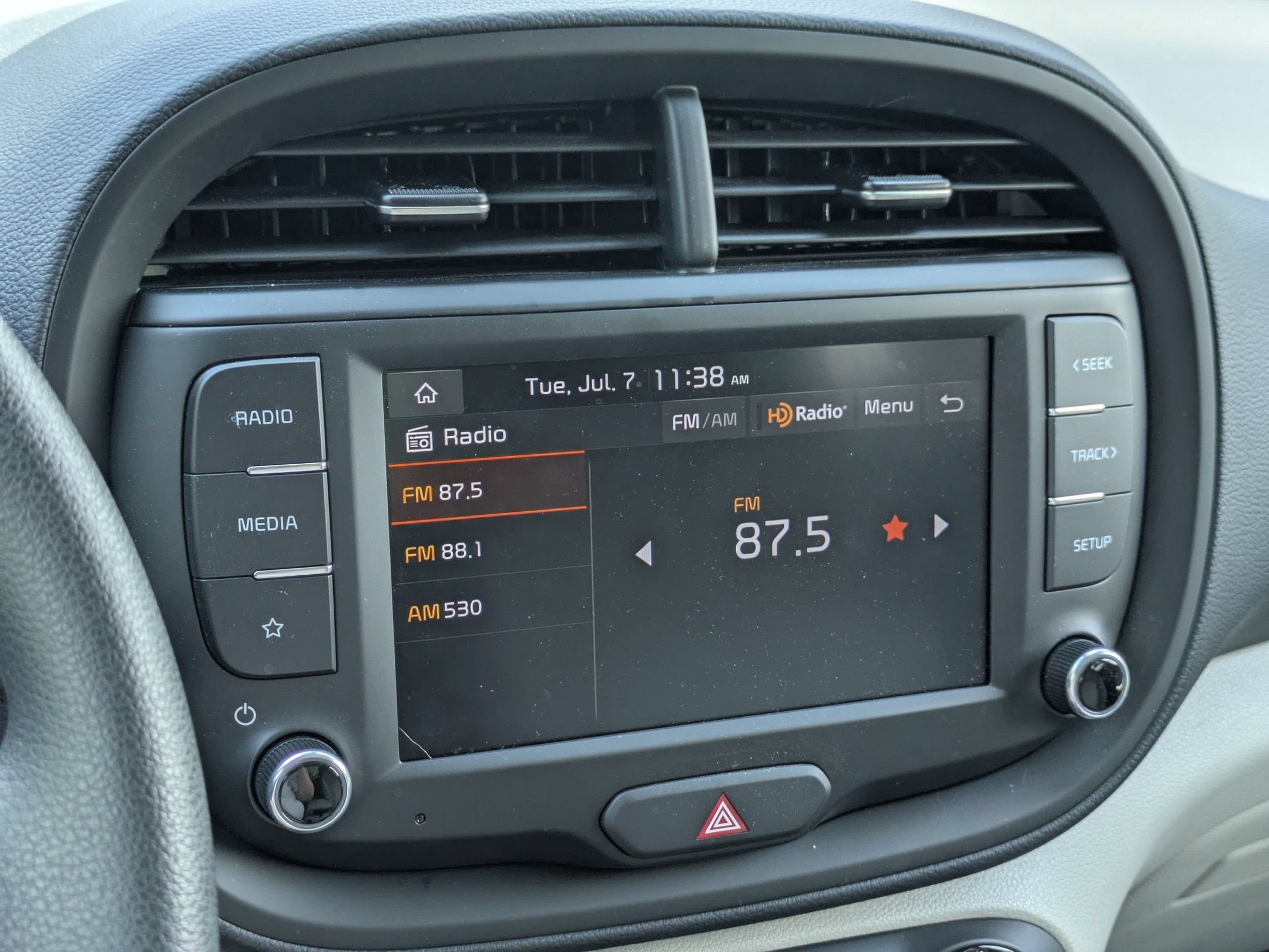 Used 2025 Kia Soul LX FWD image 17