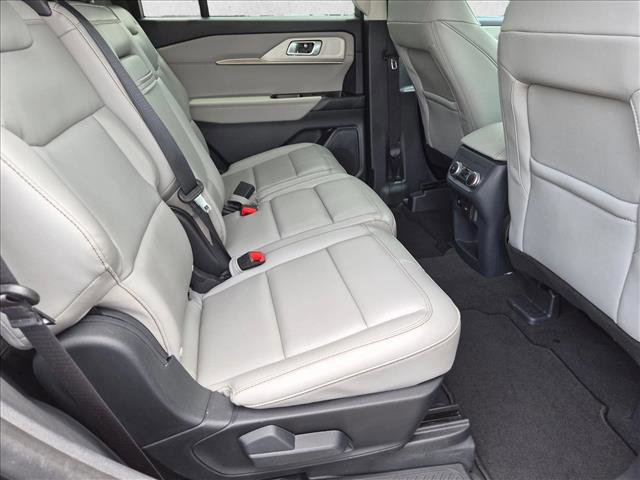 Certified 2025 Ford Explorer Active w/ Active Comfort Package RWD image 19
