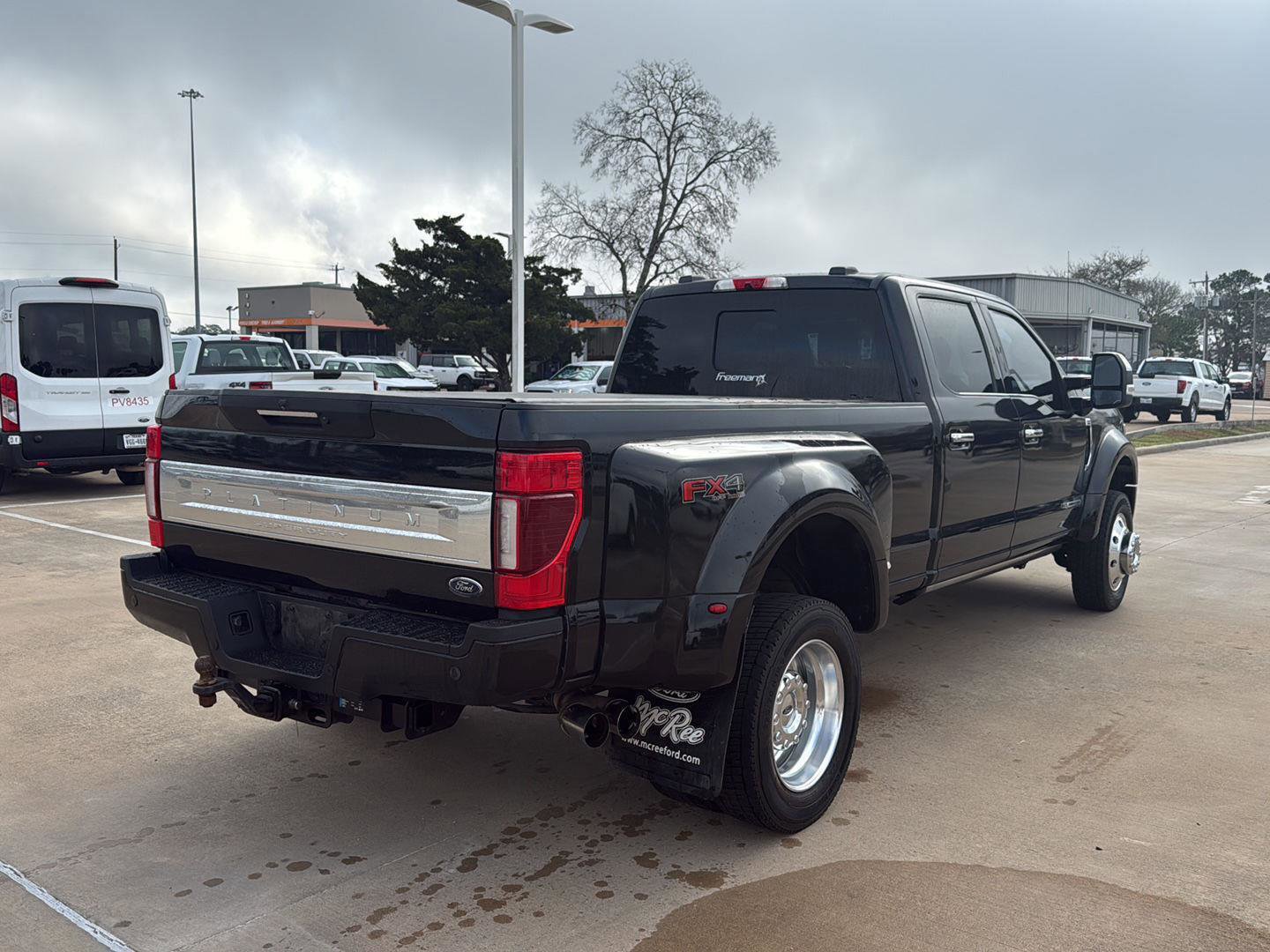 Certified 2021 Ford F450 Platinum w/ FX4 Off-Road Package image 4